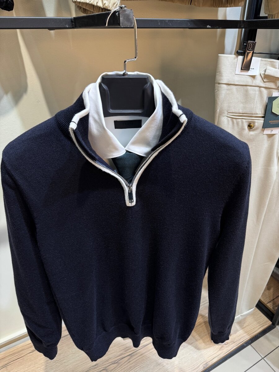 Полузамок :М. L. XL. 2xl. 3xl.