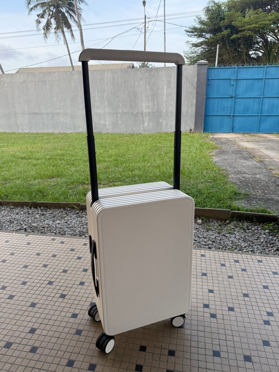 Valise cabine rigide ABS à roulette