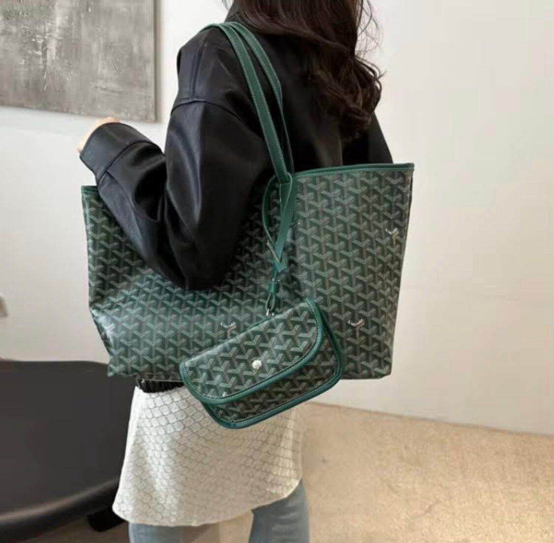 Sac à main élégant avec pochette