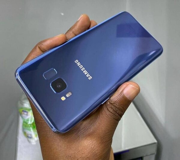 Smartphone Samsung bleu