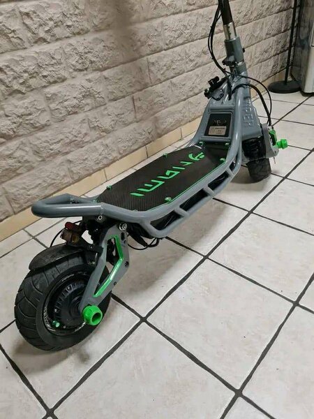 Trottinette électrique tout terrain - Modèle puissant