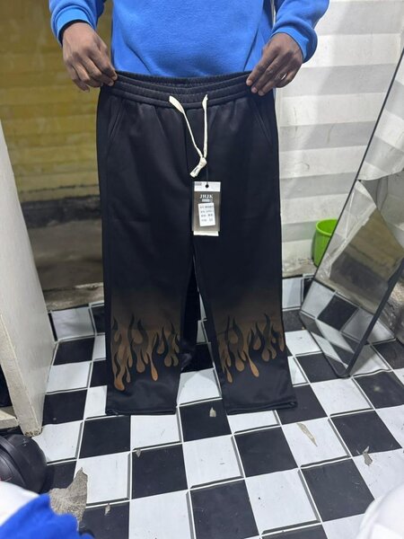 Jeans déchirés mode homme