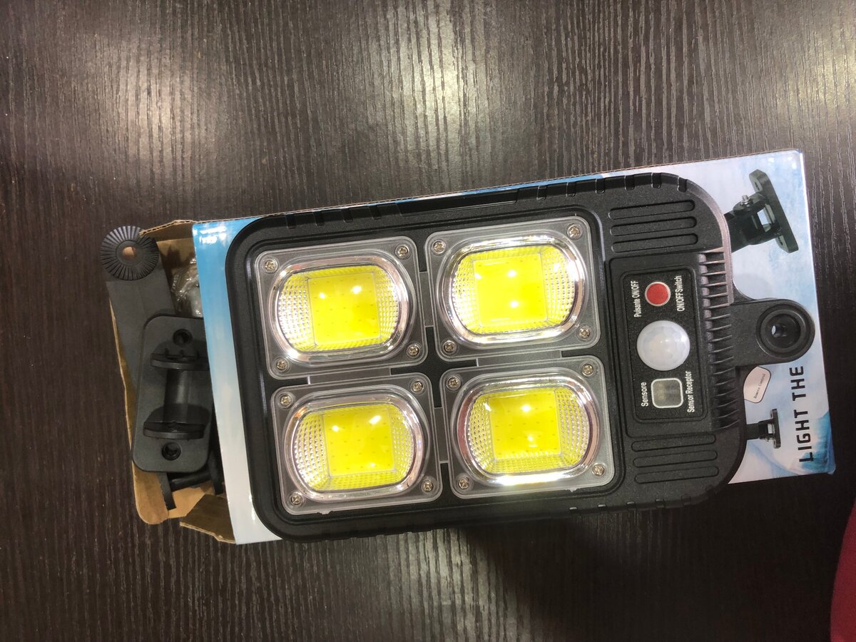 Lampe murale solaire 50W