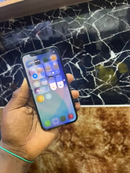 iPhone 12 Noir 64GB Débloqué