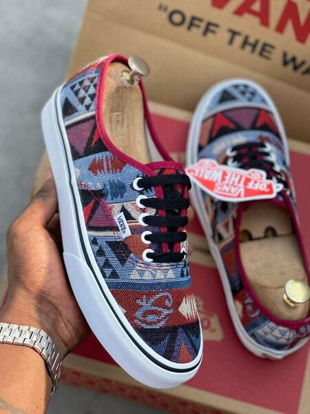 Baskets en toile imprimées