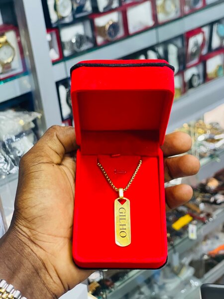 Collier Pendentif Doré Élégant