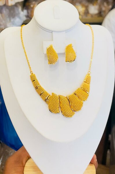 Parure en or élégante