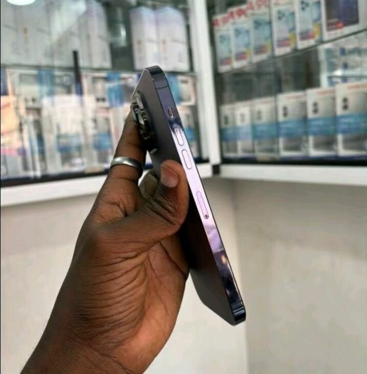 iPhone 14 Pro Max Neuf sous Blister