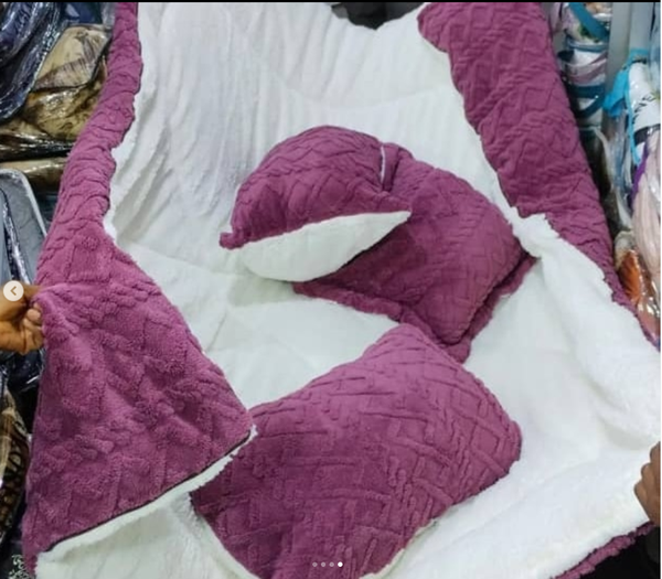 5PCS QUEEN SIZE BLANKETS 