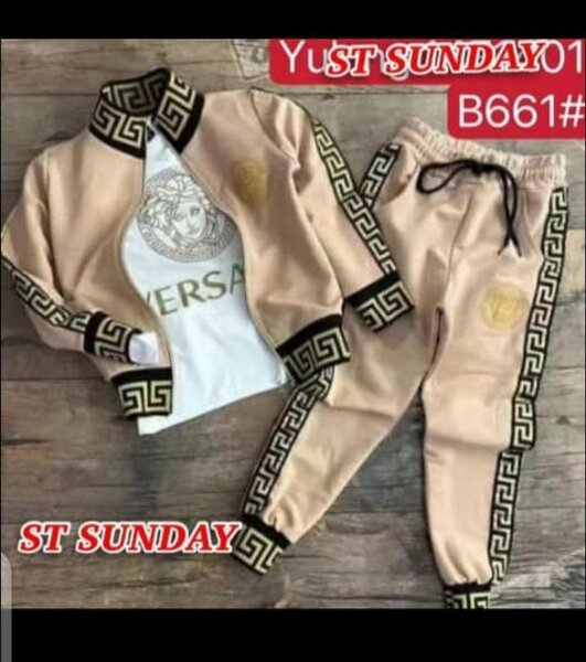 Ensemble sportif enfant élégant