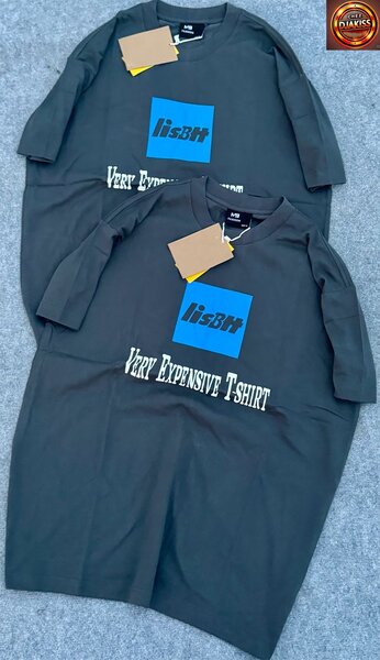 T-shirt noir graphique