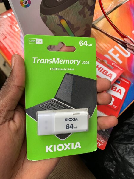 Clé USB KIOXIA 64GB