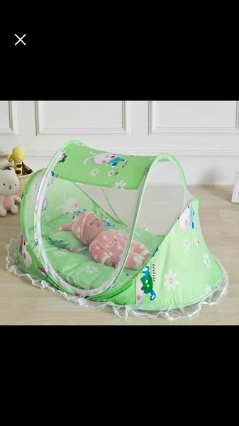 Baby bed with net