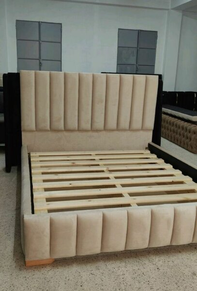 Lit double moderne en velours