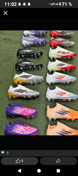 Chaussures de football colorées