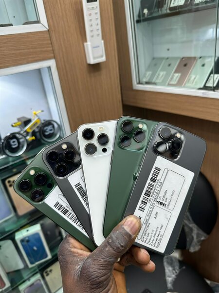 13 Pro 128Go colis importé