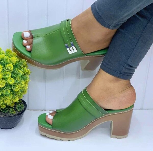 Mules à Talon Vert Élégantes