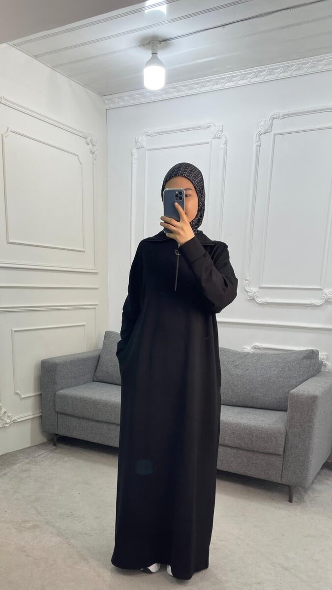 Платья для женщин