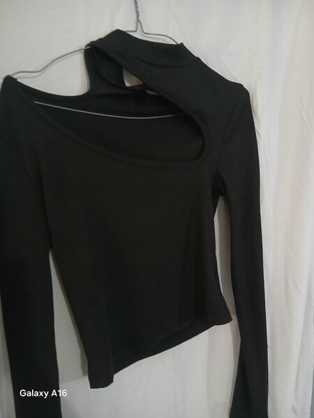 Top asymétrique noir femme