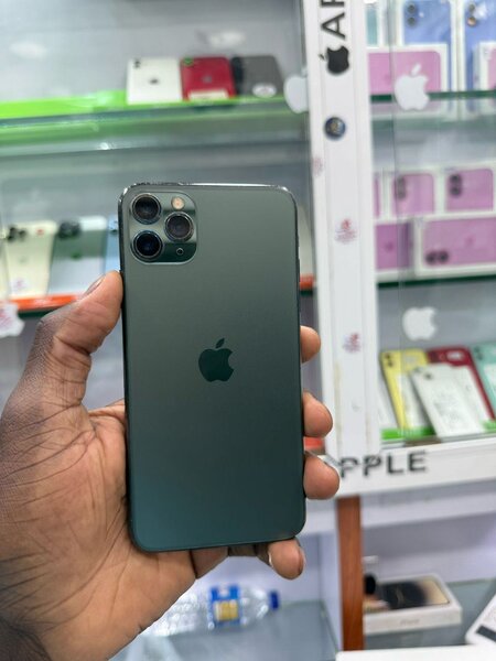 iPhone 11pro max 64go