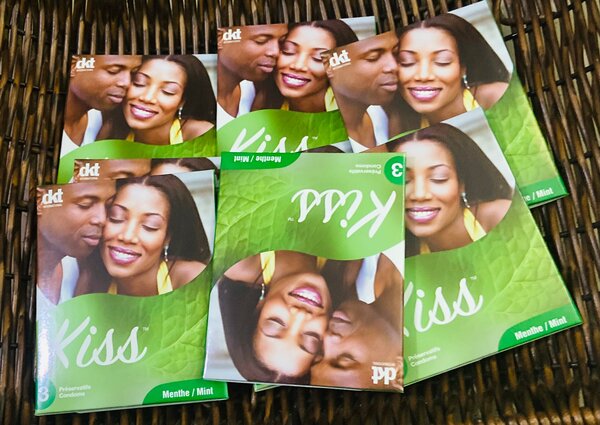 24 préservatifs (8 paquets