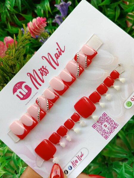 Ongles Autocollants Miss Nail