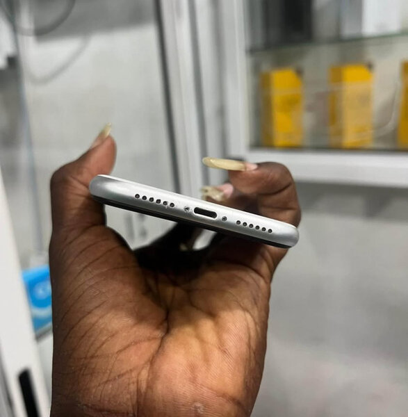 iPhone XR Blanc 64GB