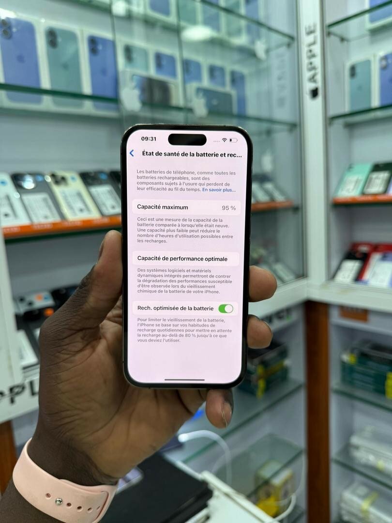 iPhone 14 Pro 128go en bon éta