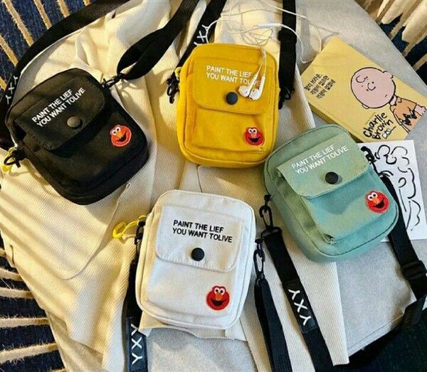 Mini sacs en bandoulière colorés