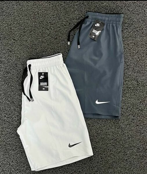 Short de sport Nike pour homme