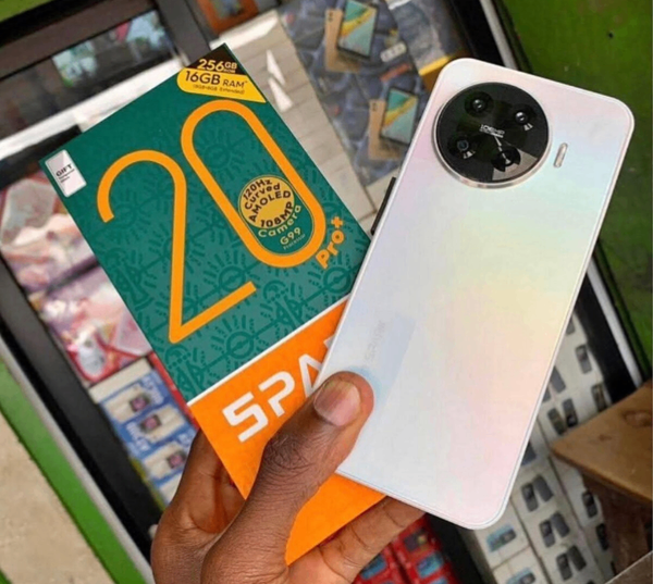 Téléphone Tecno Spark 20 Pro+ 256 Go