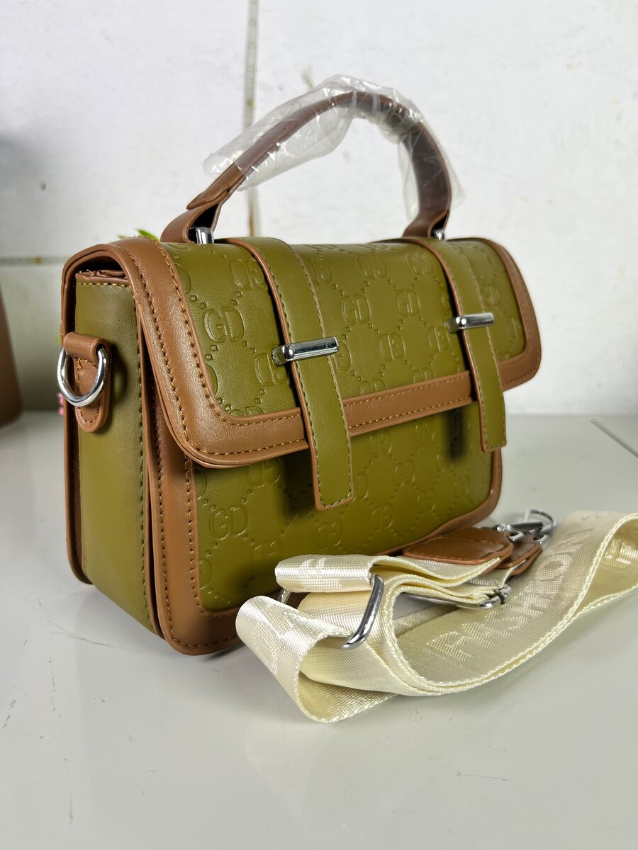 Sac bandoulière embossé