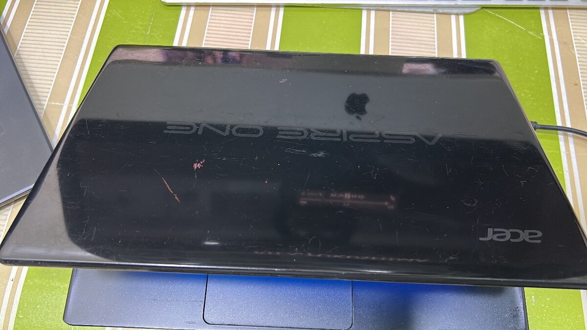 Ordinateurs portables Acer aspirer one