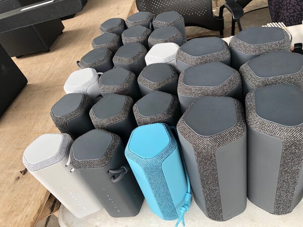 Preowned sony Bluetooth speakers from America in stock