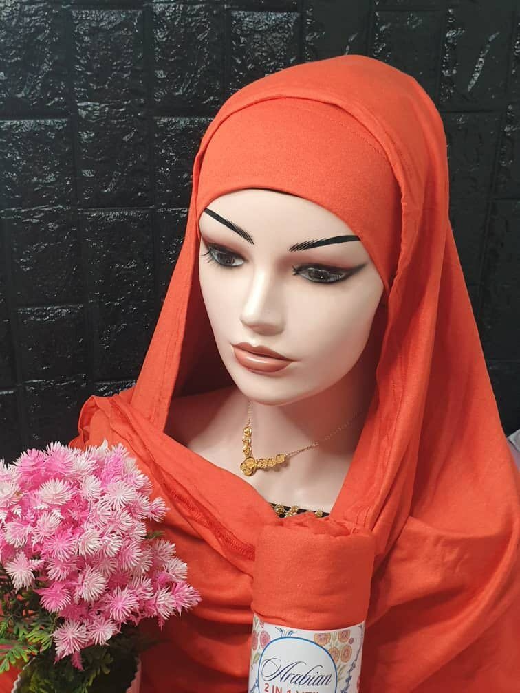 Jersey veil with its own under cap