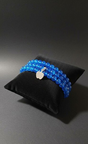 Bracelet triple tour bleu avec médaille
