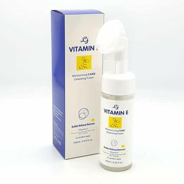 Mousse nettoyante vitaminée pour le visage