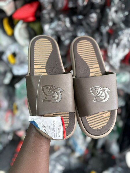 Tongs confortables unisexes