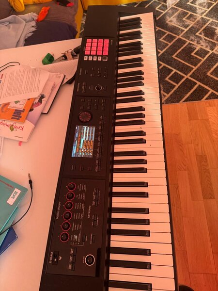 Roland Fa08