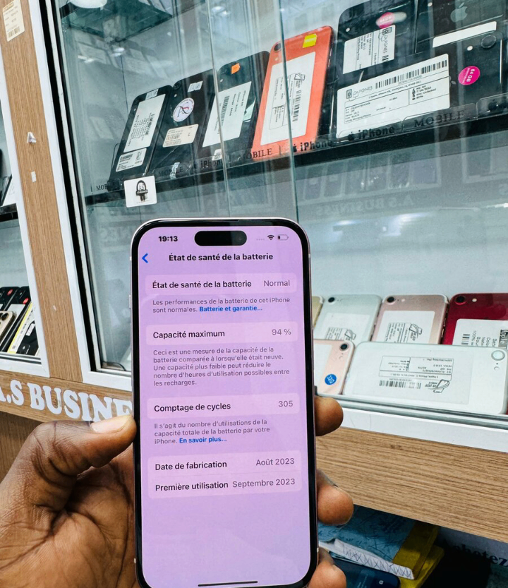 iPhone 15 - 128 Go rose