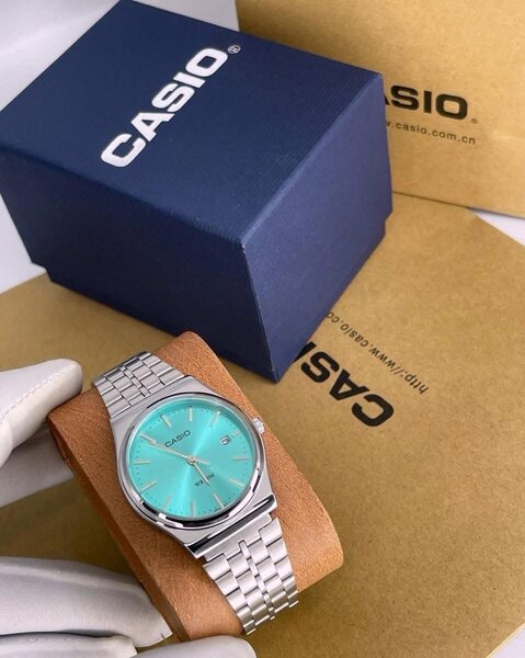 Montre casio élégante