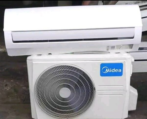 Climatiseur split inverter Midea