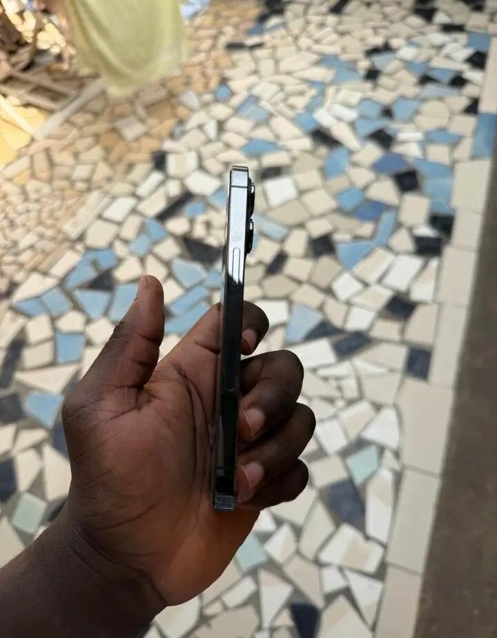 iPhone 11 Pro Max état impeccable