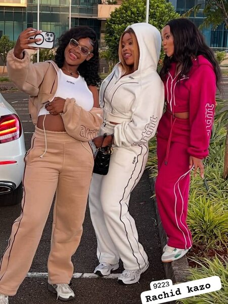 Tenue de survêtement stylée