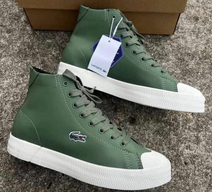 Baskets légères en toile