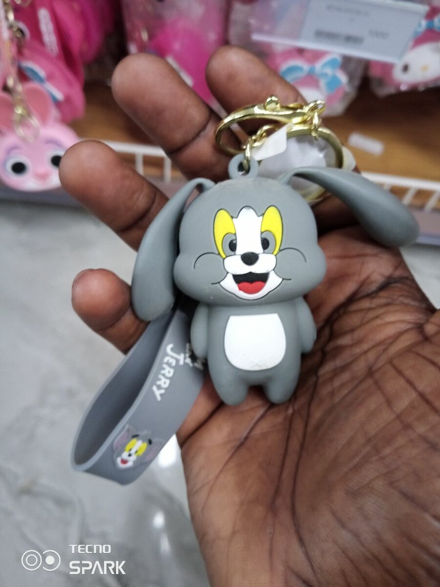 Jolie porte clés disponible