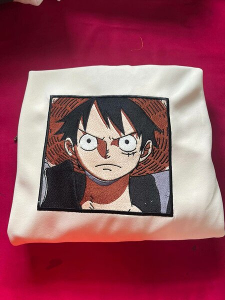 T-shirt brodé animé