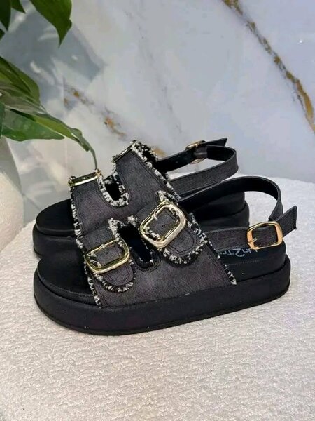 Sandales compensées en denim