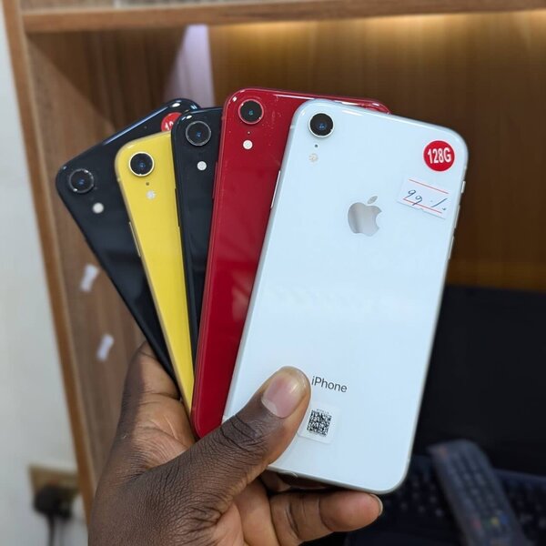iPhone XR 64 GB /128 GB
