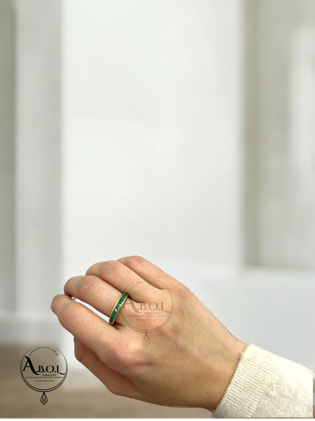 Green layer stone Ring band